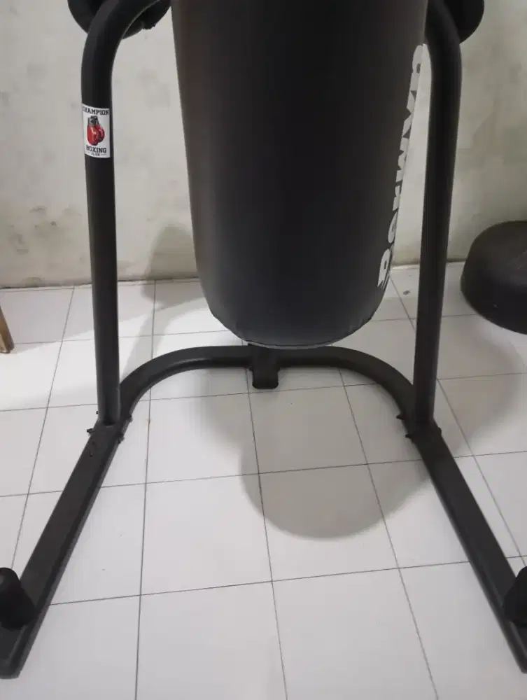 Samsak Boxing , Kick Boxing, dll
