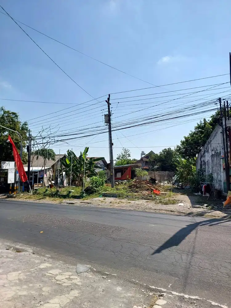 Tanah Strategis di Tepi Jalan Raya Babadan