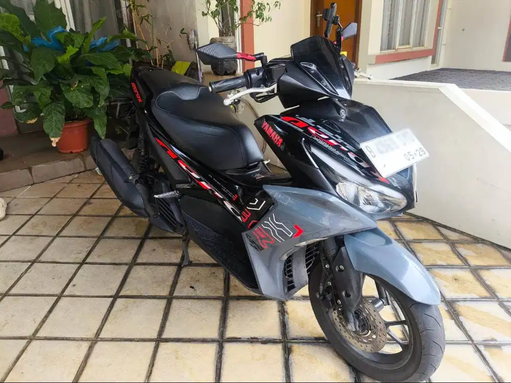 Dijual Motor Aerox 2024 Black Grey, Pemakaian Pribadi