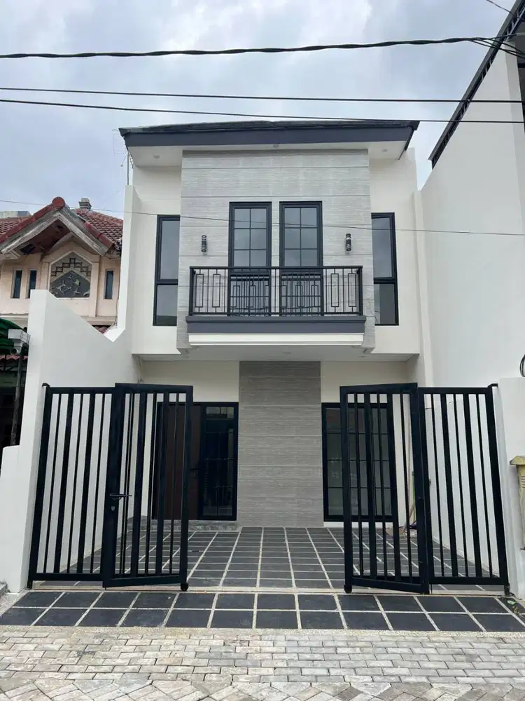 DIJUAL RUMAH BARU GRESS PANTAI MENTARI 2 LANTAI HADAP TIMUR