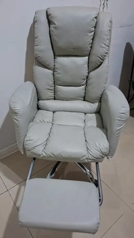 KURSI KANTOR KURSI DIREKTUR