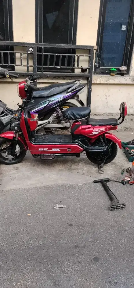 Sepedah listrik Green Tech
