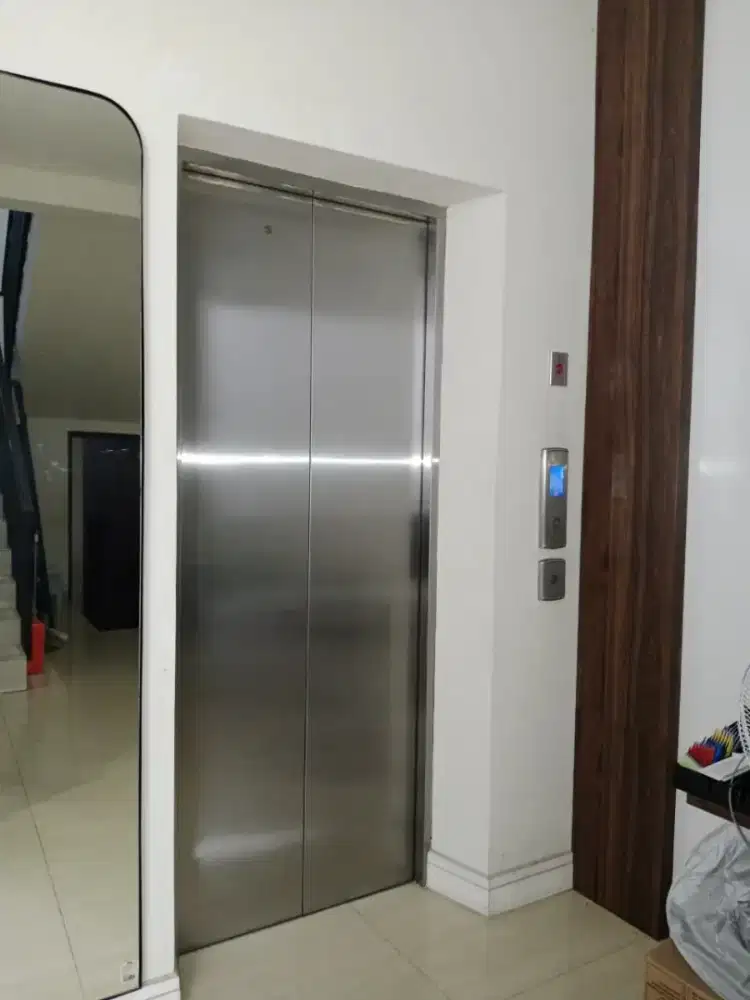 Lift Rumah 3 Lantai Merk Otis Like New
