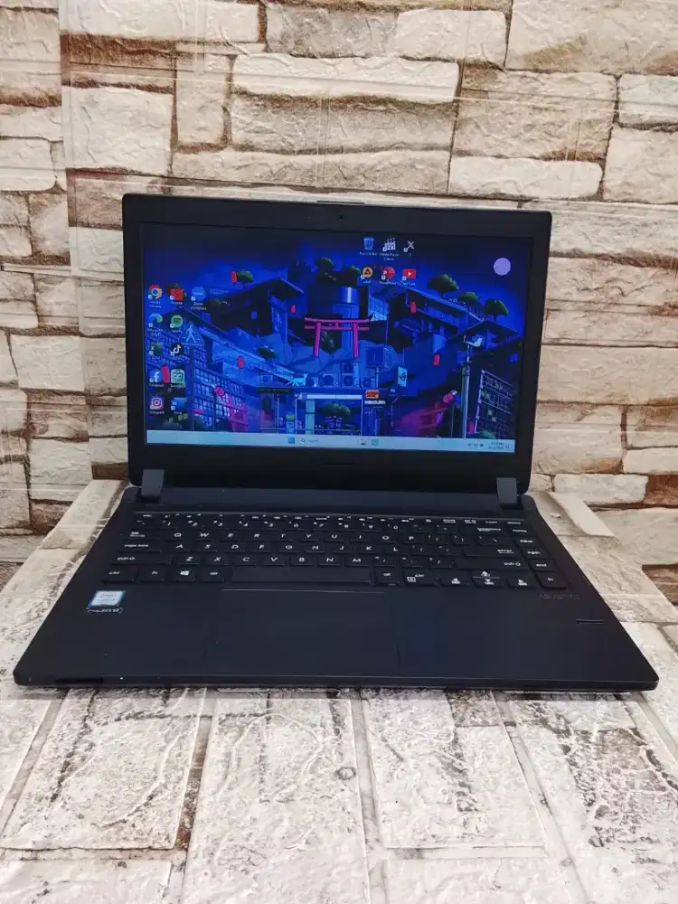 Asus Pro P1440UA  Intel Core i3 gen 8 SSD 256gb