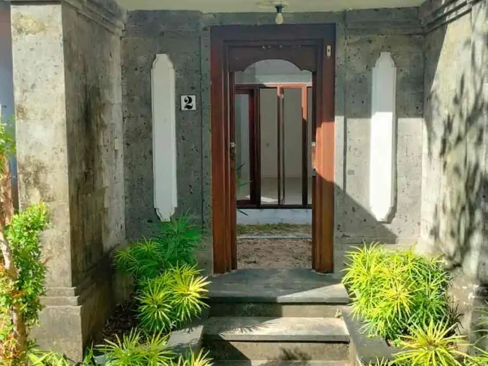 Di sewakan tanah bonus bangunan 6 unit villa kosong lokasi dekat Kempinski nusadua Bali.
