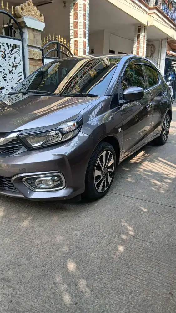 Honda Brio E CVT AT 2022 Abu Metalic