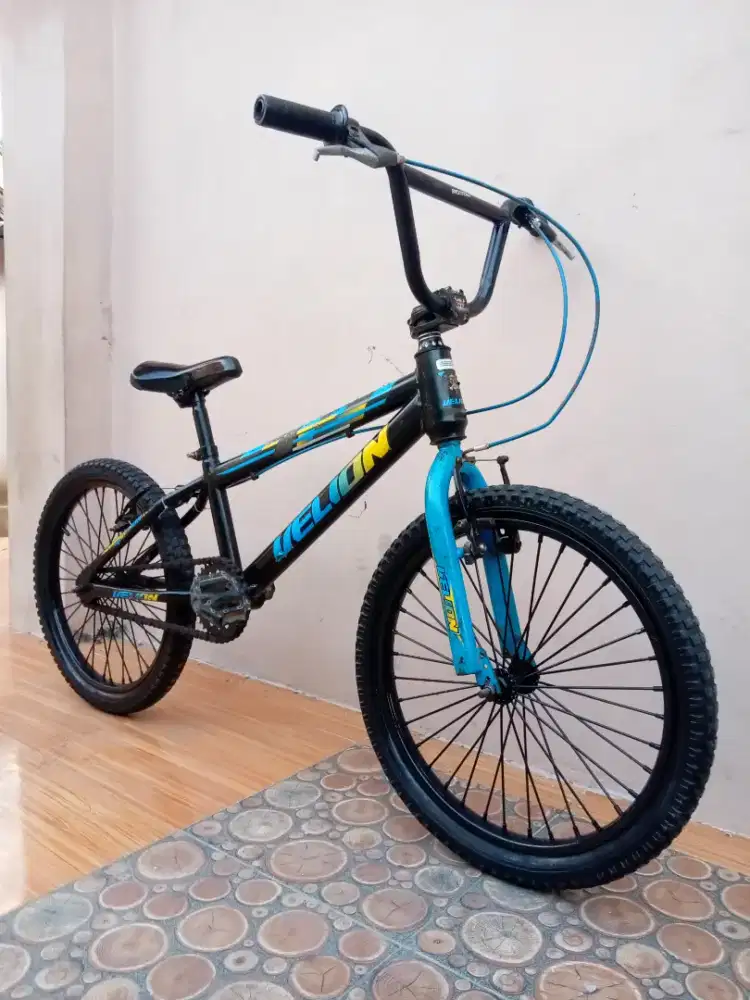 Sepeda BMX Ukuran 20 VELION.
