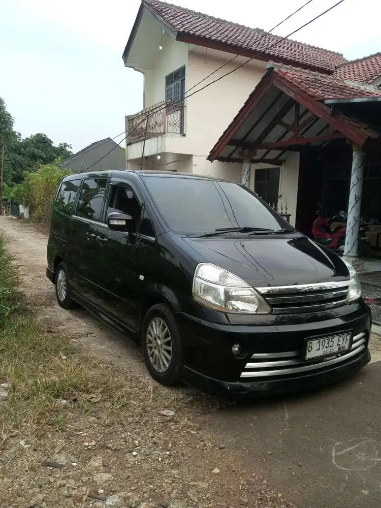Nissan Serena 2012 Bensin