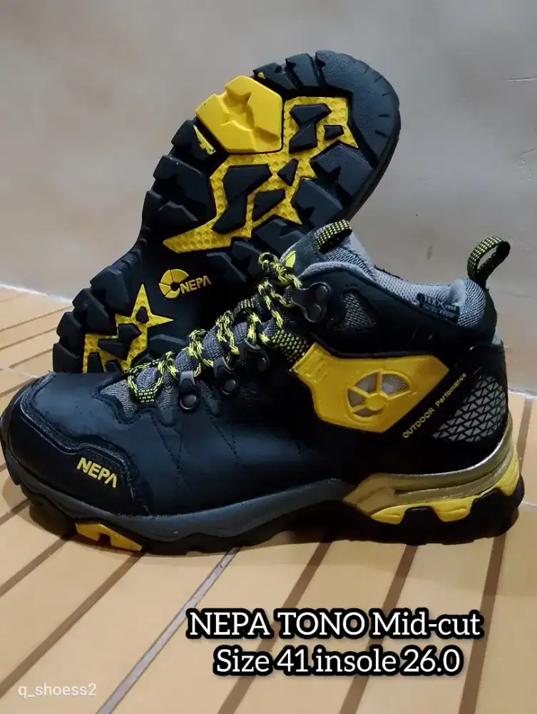 Sepatu hiking outdoor trekking NEPA