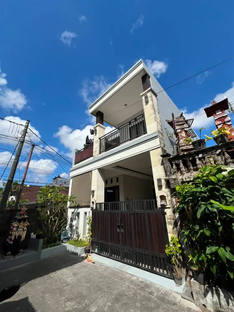 DIJUAL RUMAH 2 LANTAI DI DENPASAR BARAT