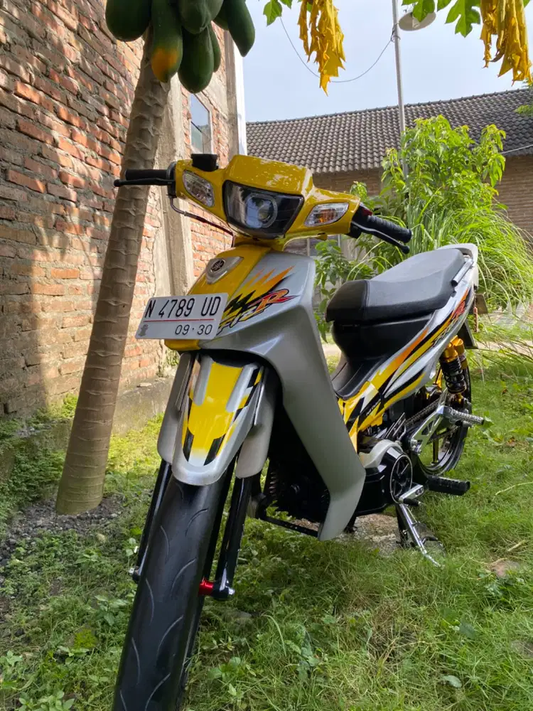 Dijual : Yamaha F1ZR Millenium (2000)