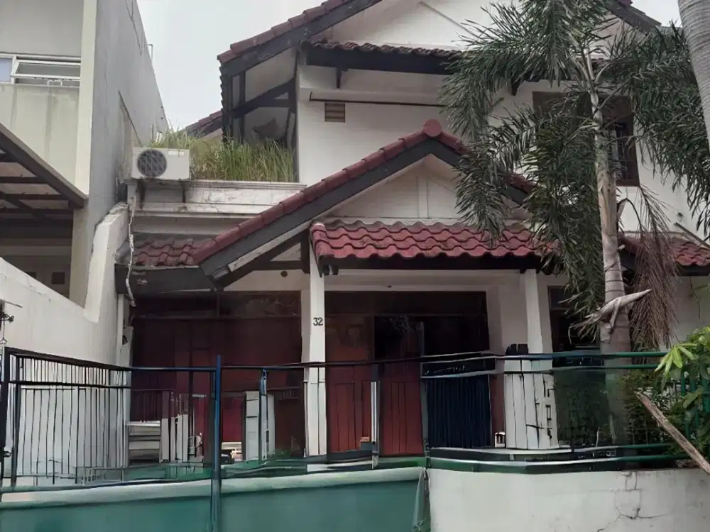Rumah hitung tanah di Permata Buana,Uk 9x20m,Harga 5 M