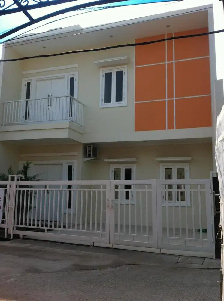 Dijual Rumah 2 lantai Jati Bening