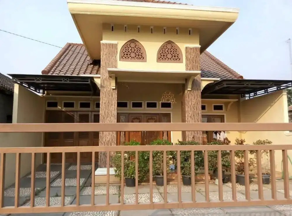 Disewakan rumah strategis di sleman