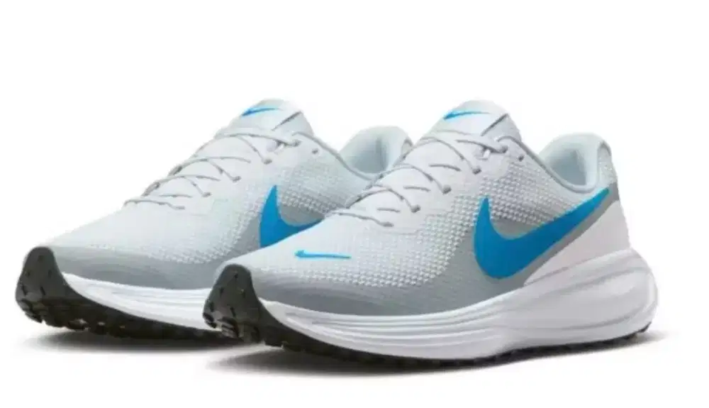 Nike Revolution 8