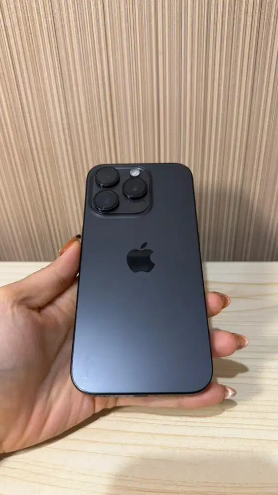 iPhone 15 Pro 128GB Black Titanium | Fullset | Pemakaian Pribadi