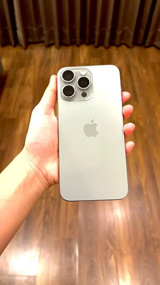 Apple Iphone 15 Pro Max 256 GB SUPER MULUS