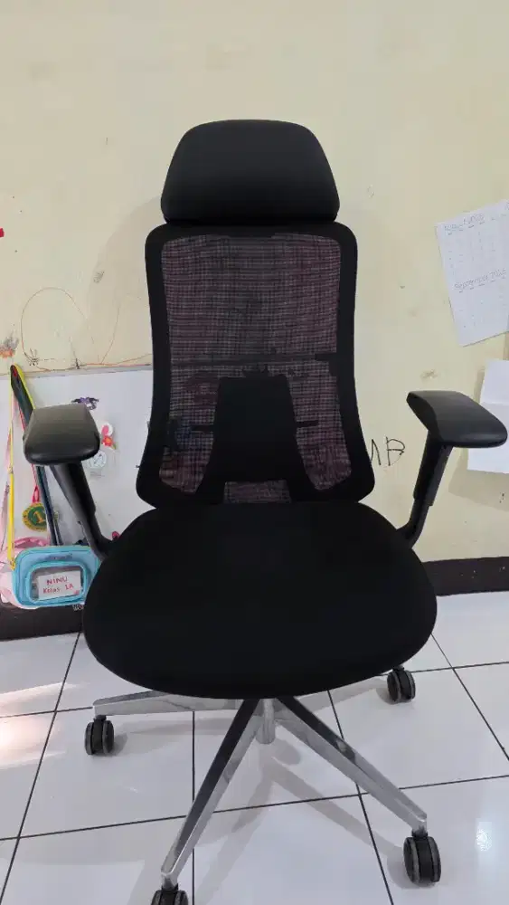 Kursi Stramm Suarez (Bandung)
