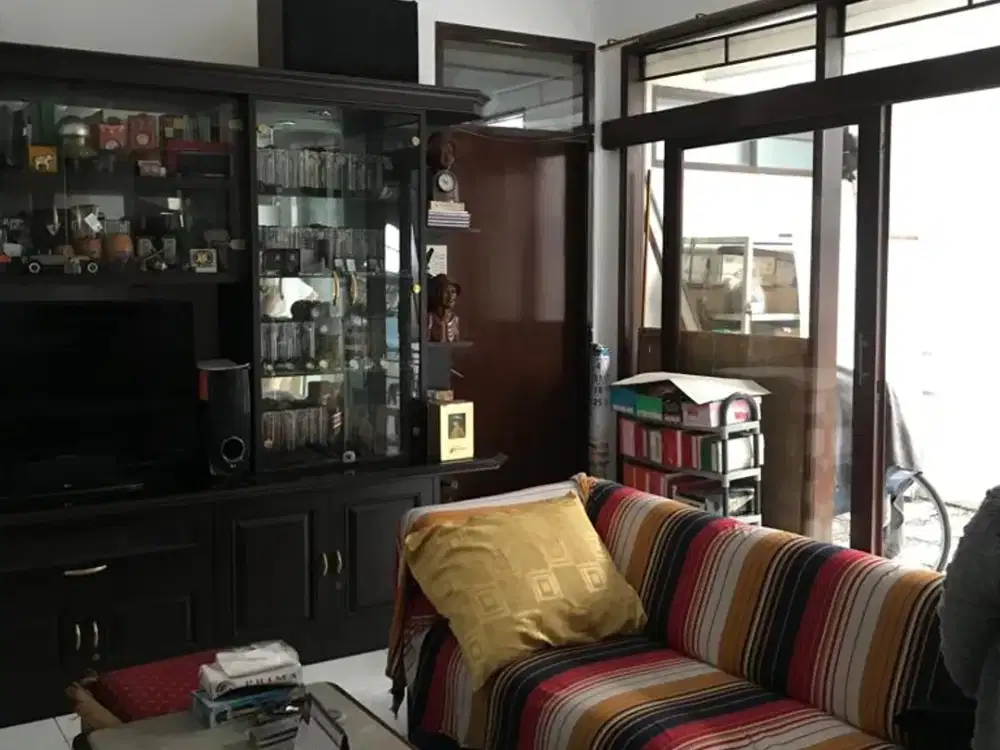 Jual Cepat Turun Harga Rumah Minimalis Terawat Siap Huni di Singgasana