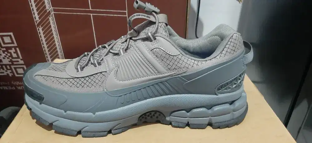 Dujual Sepatu Nike Zoom Vomero Roam