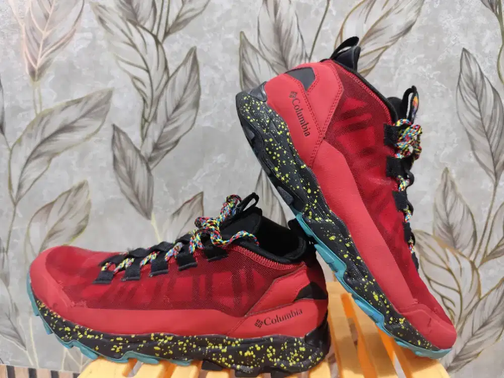 WTS sepatu Trail Run merk Columbia