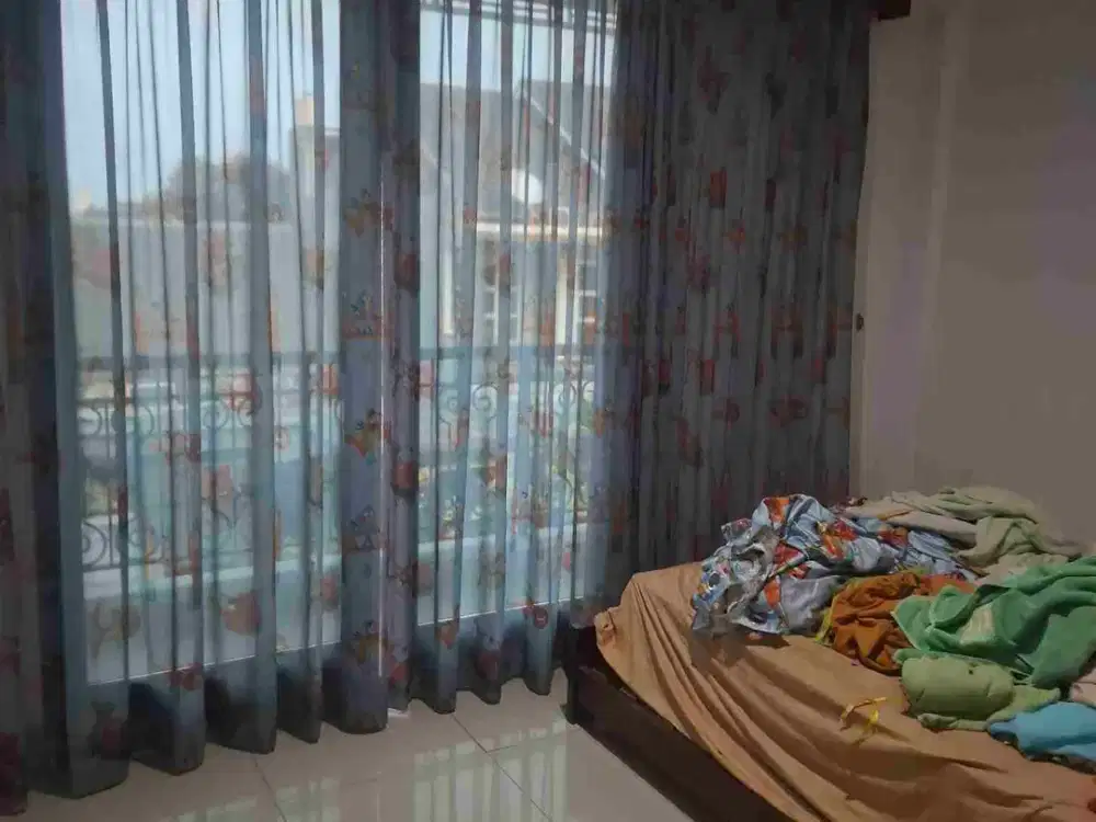 Rumah Jual, nyaman, bagus, luas, sangat strategis, dekat tol ke Jakarta