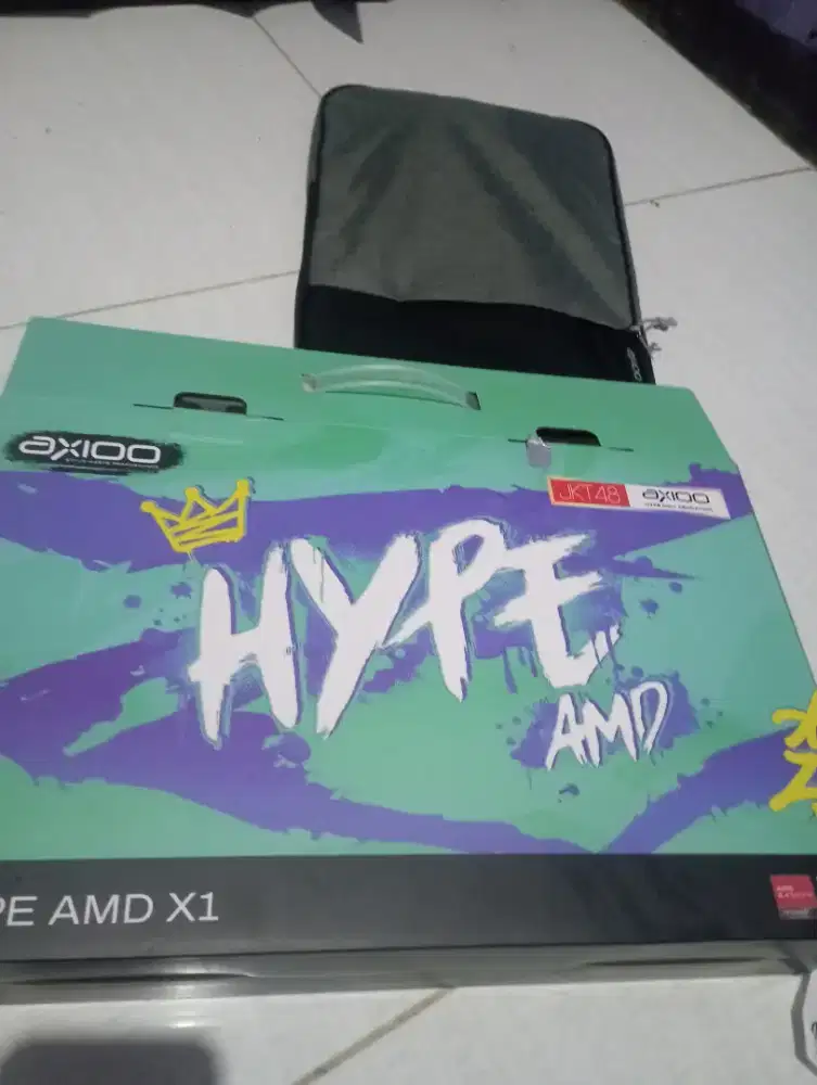 AXIO hype AMD X1