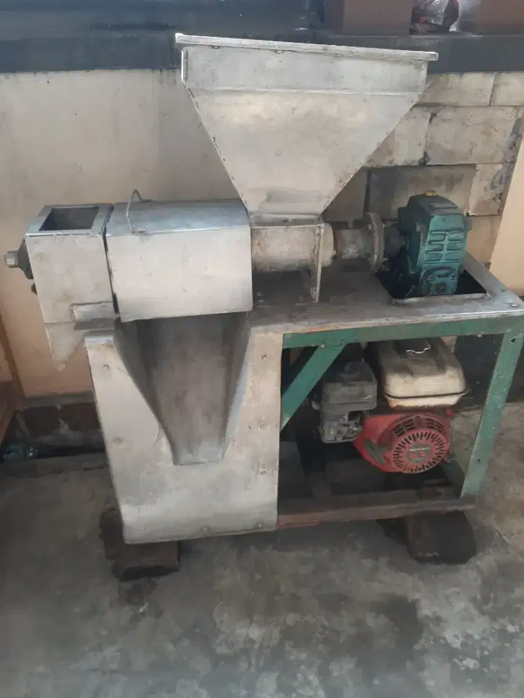 Mesin peras kelapa