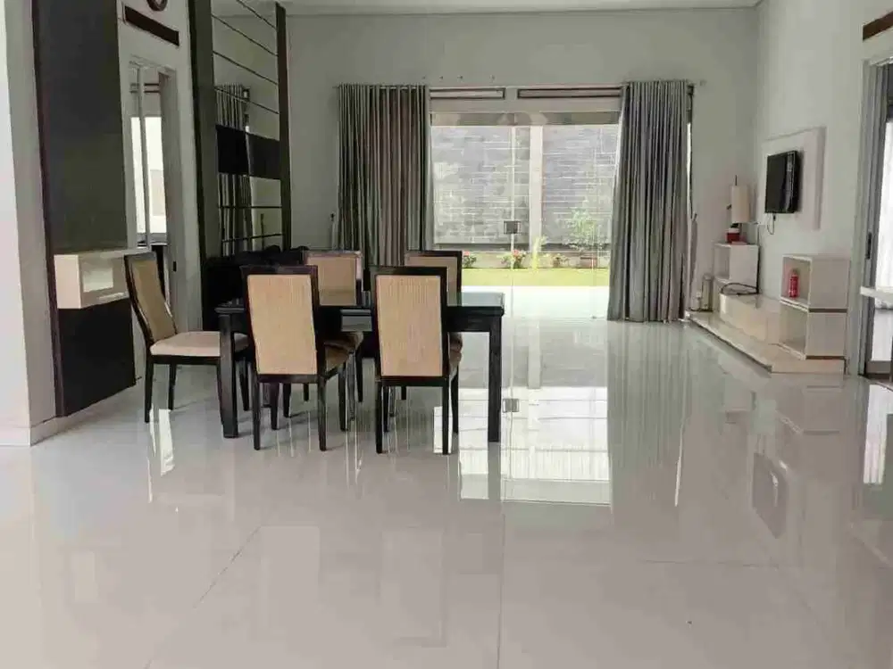 Jual Rumah Mewah Resort Dago Pakar ^ 504 m² – 5+2 Kamar, SHM, Garasi 2 Mobil | Rp9,8 Miliar