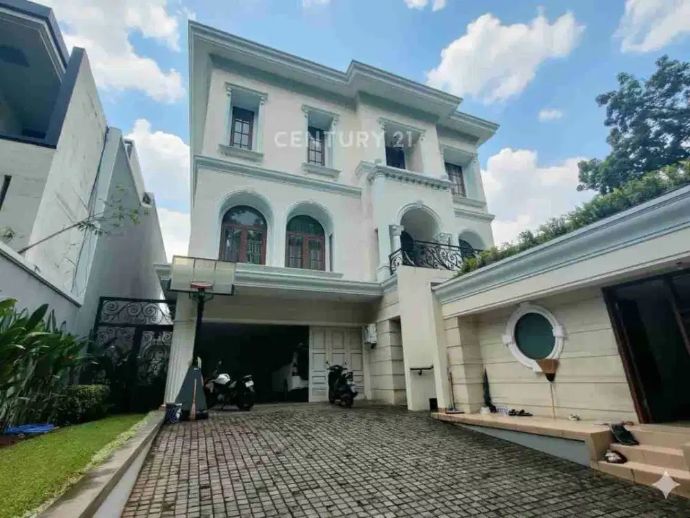 Di jual rumah di metro pondok indah tanah 990meter persegi dan kamar tidur 7