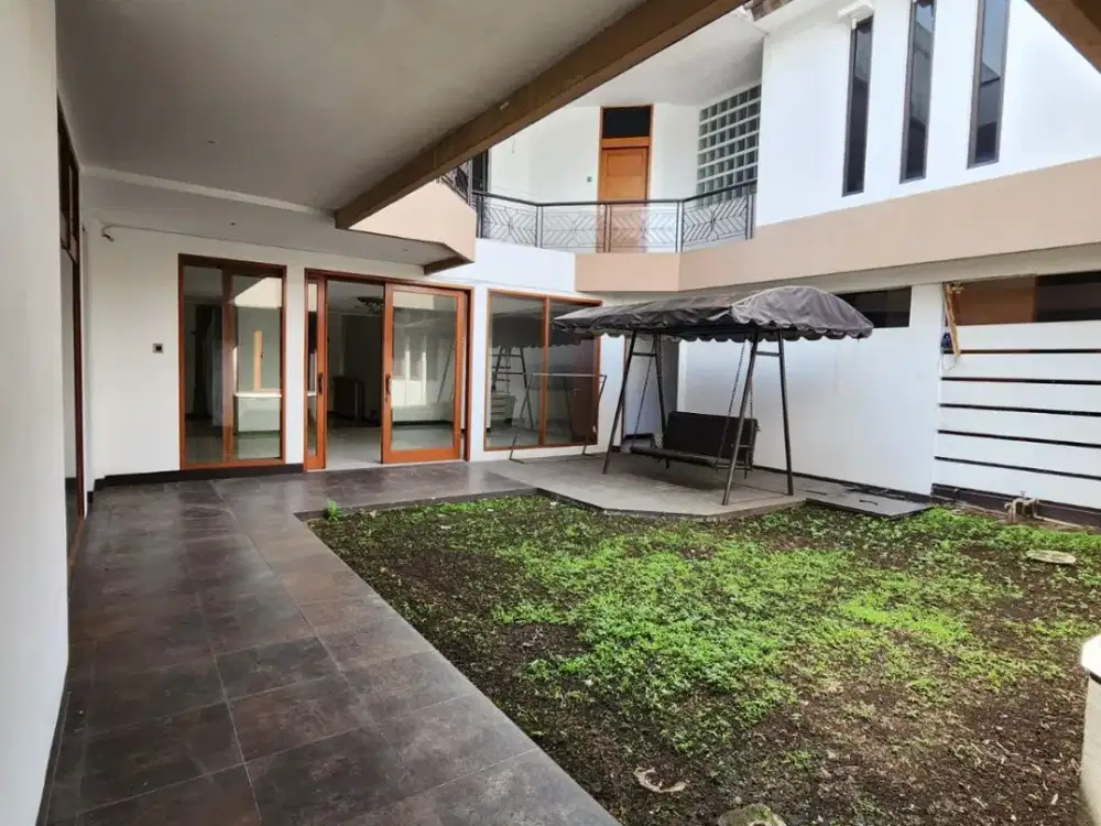 Rumah dan Ruang Usaha Luas Strategis Lokasi Pime di Mainroad Sayap Riau