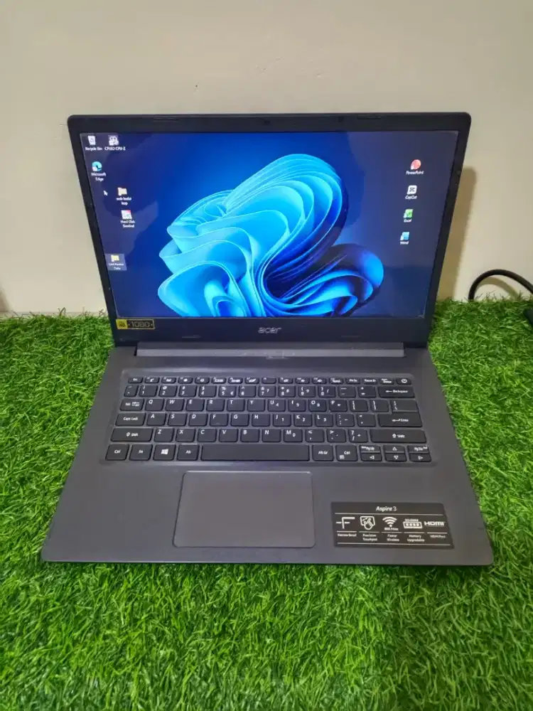 Acer aspire 3 | 
Processor amd ryzen 3 3300 | Ram 12 SSD 256