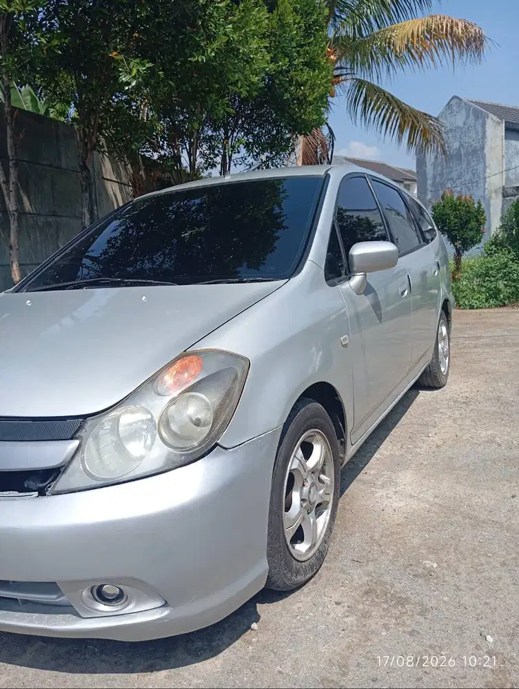 Honda Stream Facelift 1,7 A/T 2004