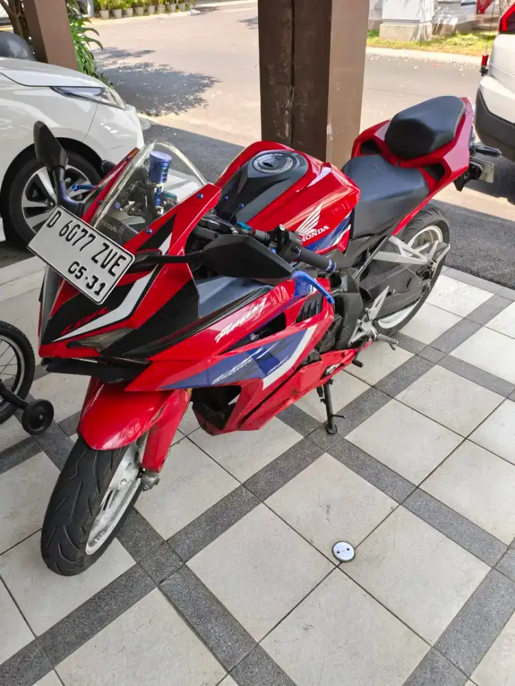 CBR 250RR (ABS, SP, QS) TRICOLOR VARIAN TERTINGGI