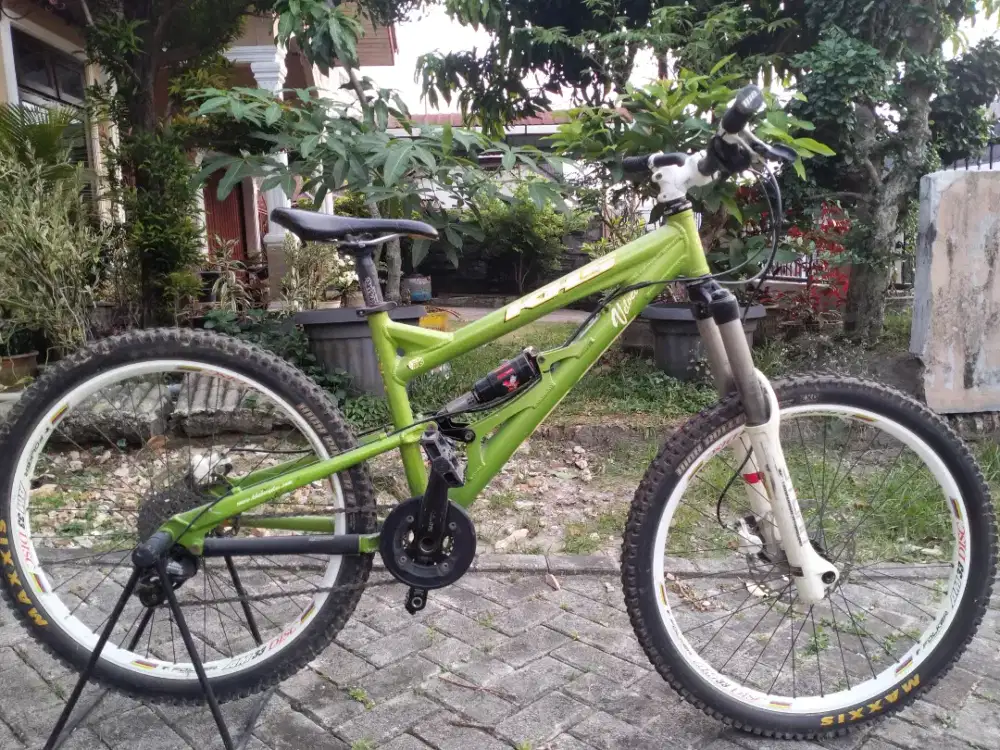 Sepeda MTB All Mountain