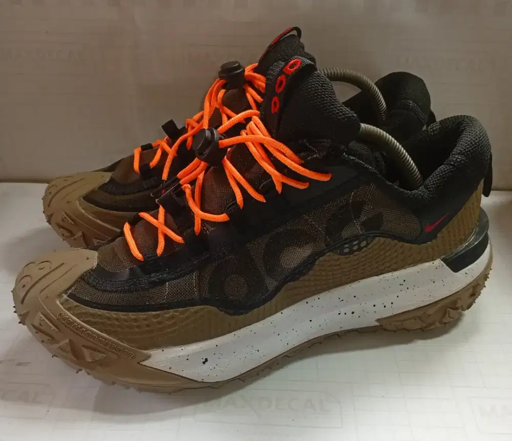 Nike ACG sepatu outdoor / hiking