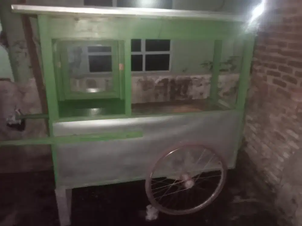 Gerobak+Langseng+kompor+mangkok5+sendok5