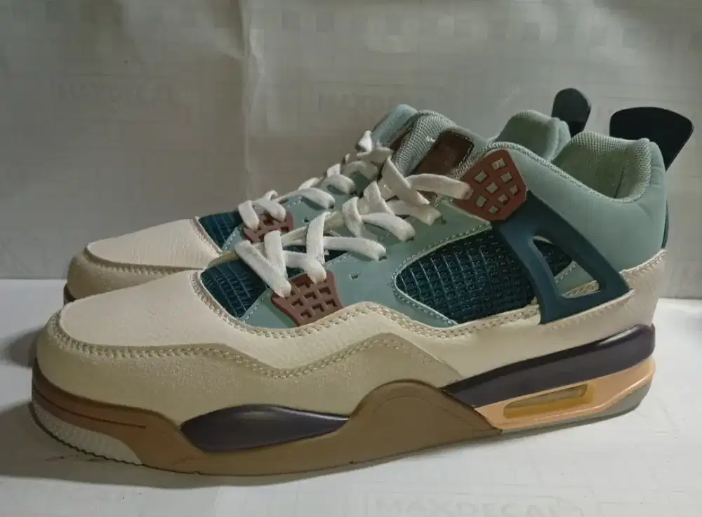 Jordan 4 retro size 42