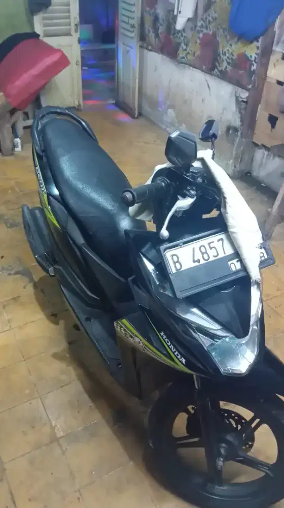 Jual honda beat,  mesin adem cvt alus bwa, an pabrik ,