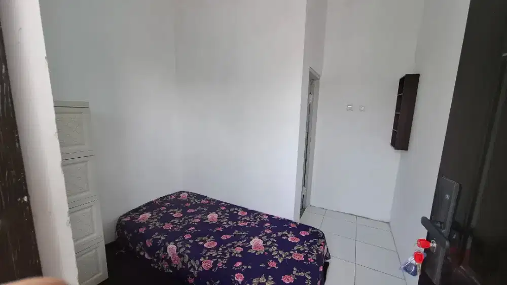 KAMAR KOST KEMBANGAN JAKARTA BARAT,BANGUNAN BARU,FULL FURNISH