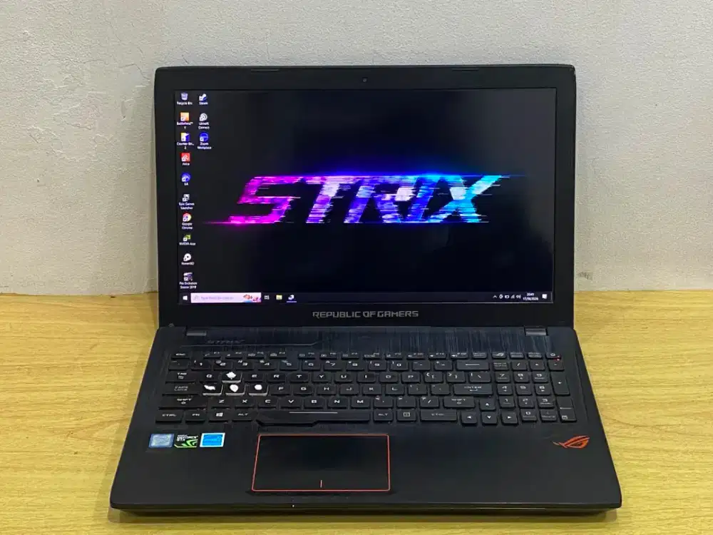 ASUS ROG Strix GL553V Core i7-7700HQ NVIDIA GeForce GTX 1050 RAM 16GB
