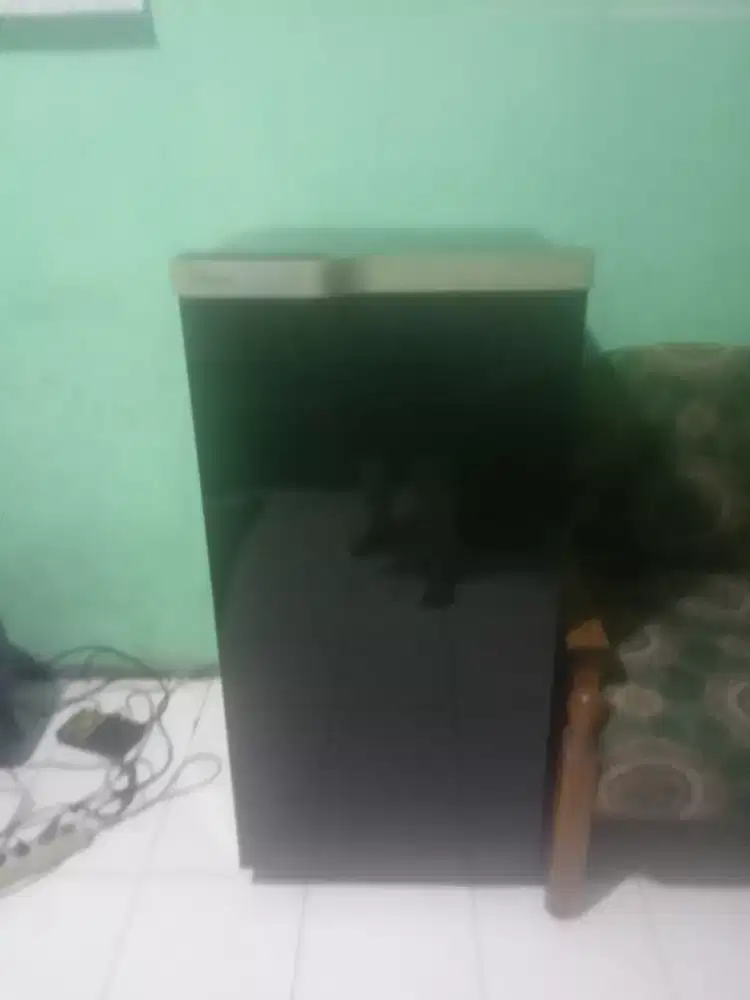 Di jual kulkas glacio 1 pintu