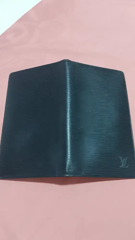 Louis vuitton long wallet