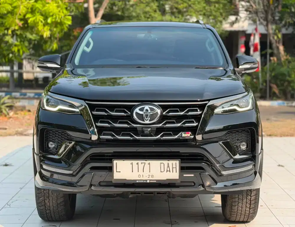 Toyota Fortuner VRZ GR 2.8 AT 2024 ( TDP :75 JT )