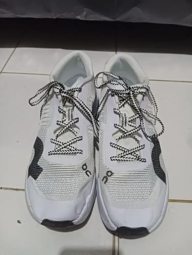 Dijual Sepatu Oncloud Ultra Pro Second Mantap