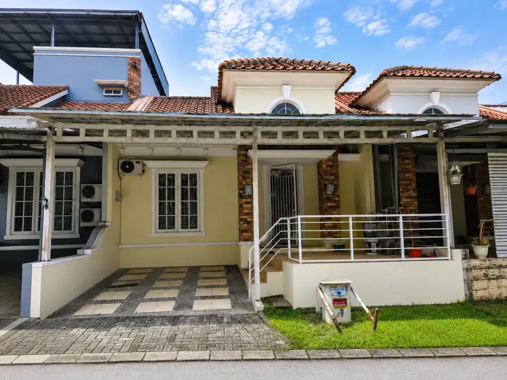 Rumah 1 lantai luas 119m2 bagus terawat cuma 1M-an dalam perumahan premium Citra Grand Cibubur
