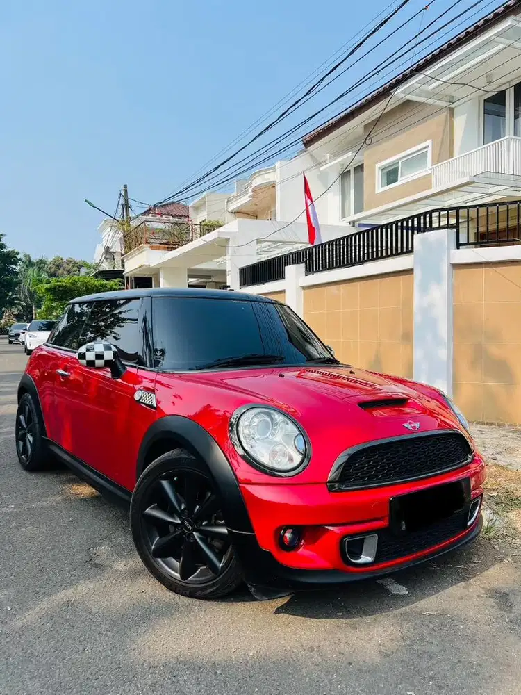 MURAH MINI COOPER S 3 DOOR FRAMELESS RED TWO TONE I DRIVE LCI FAVELIFT