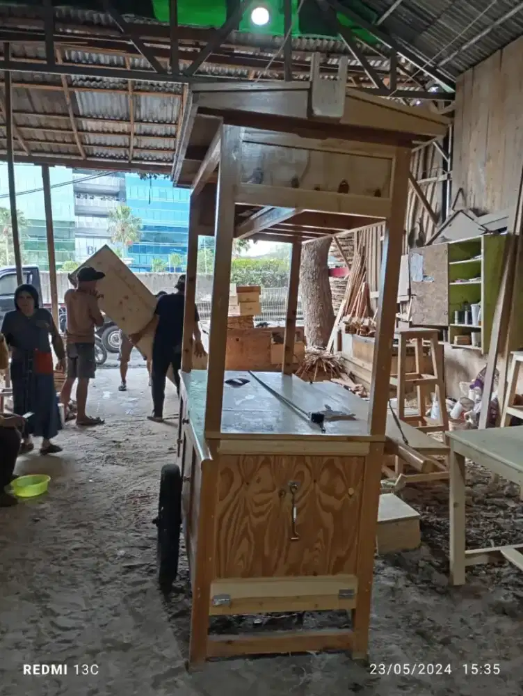 Gerobak bekas pamakaian 1 tahun