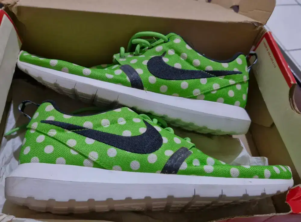 Nike Roshe Green Q.S Green sizen44/43 BNIB (BARU) fullset ORI SALE!