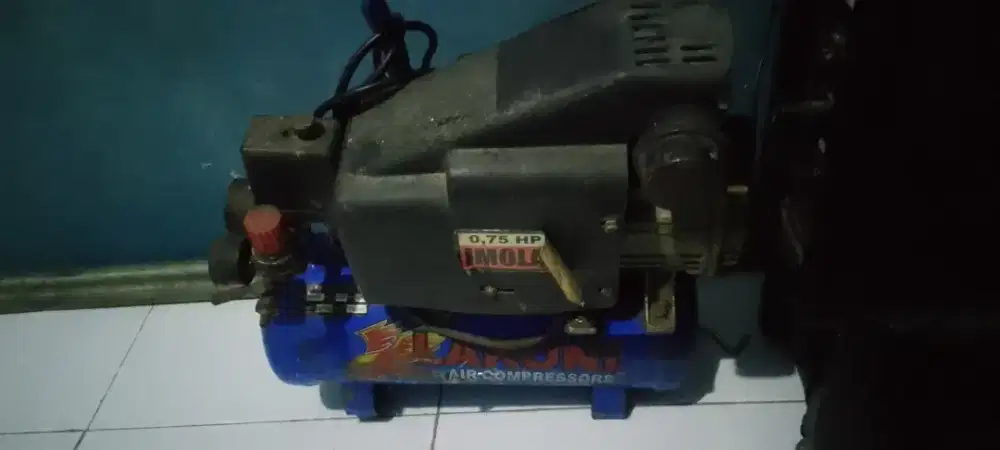 Air compressor 0,75 lakoni